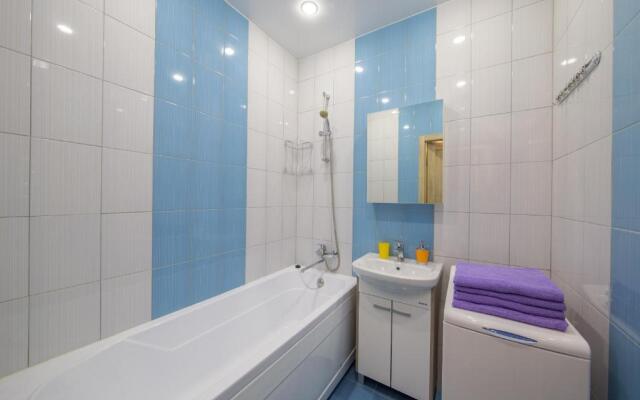 Na Kremenchugskoy 9k2 Apartments
