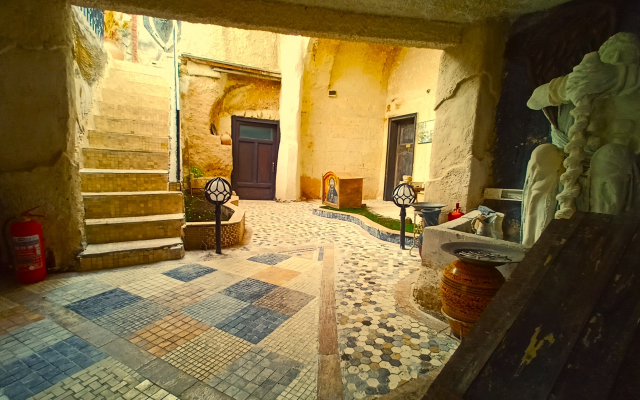 Stone Age Hotel