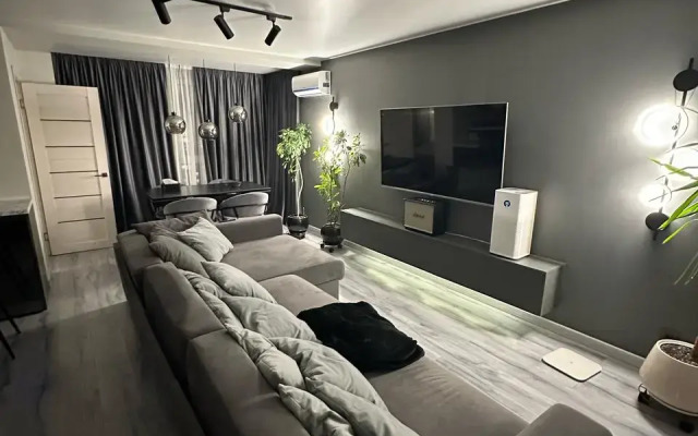Tolstogo 28 Flat
