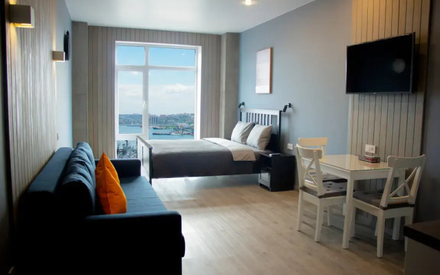 Апартаменты Central Place Vladivostok Люкс Комфорт с видом на Мосты и Залив (1)