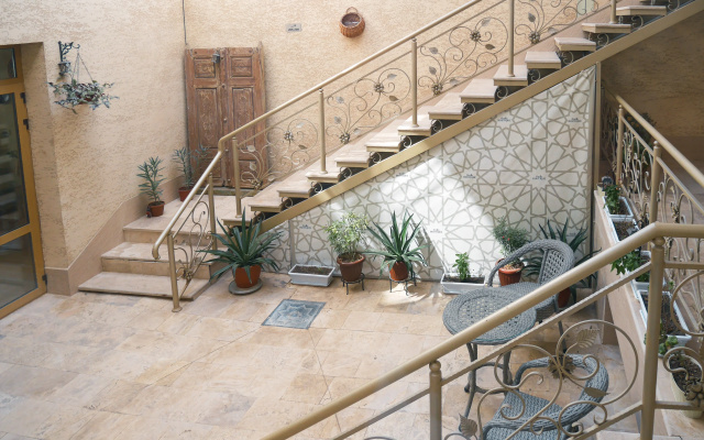 Butik-' Oasis Boutique