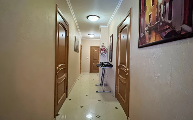 Living Quarters Elizaveta Na Ul.Ostrovskogo 25