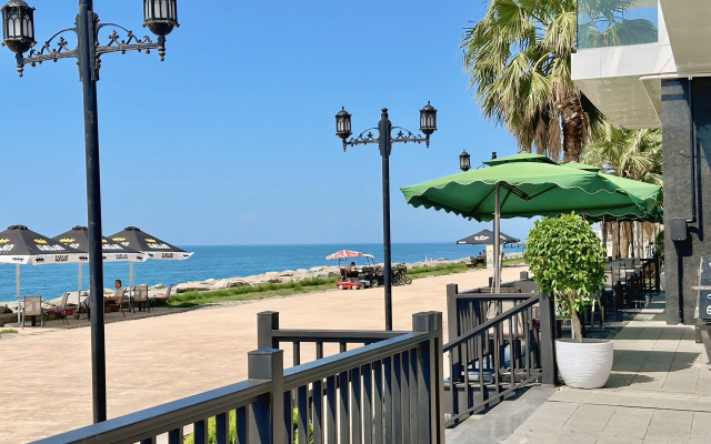 Апартаменты Flower Batumi View Mavi Guest BV C 137