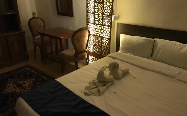 Hoppa Guest House