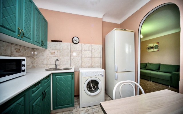 Tryokhkomnatnaya Kvartira Zhd Vokzal Apartments