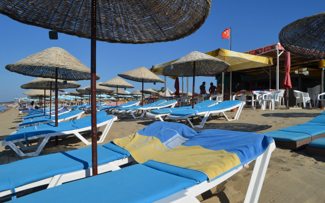 Megas Hotel