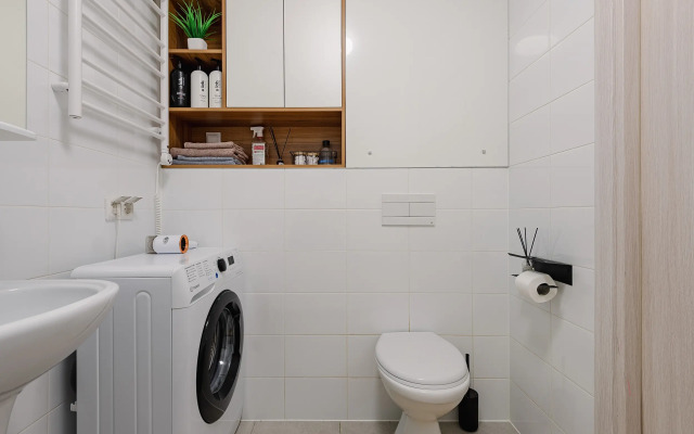 U Metro Aminyevskaya Flat