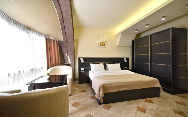 Skyline Hotel Yerevan