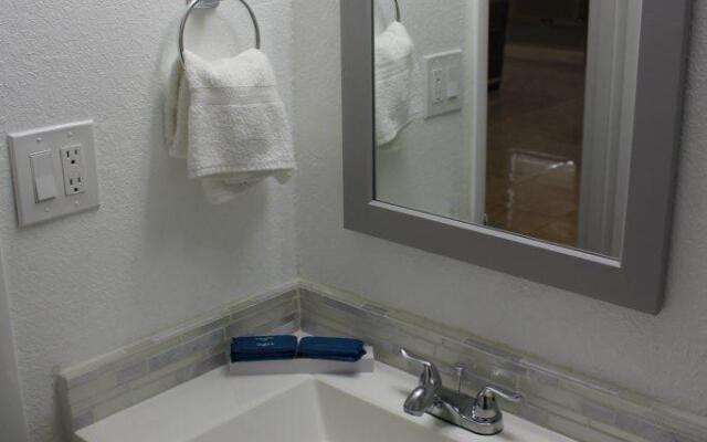 Apm Inn Hotel