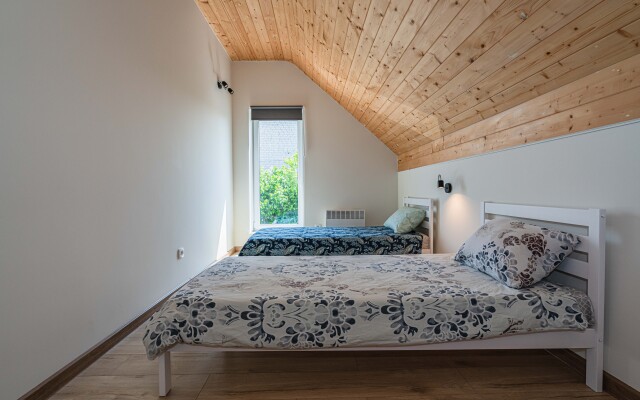 Abrikosovaya 688 Private house