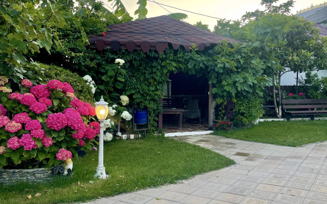 Magnit Uspekha Guest House