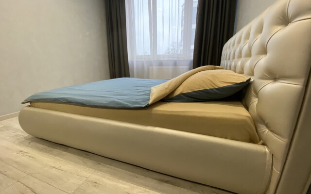 V Tsentre S Vidom Na Park Apartments