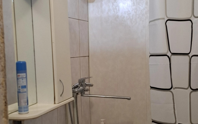 Na Artilleriyskoy Flat