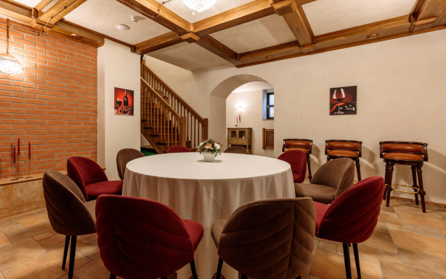 Отель Рудов