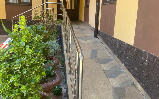 Na Nizhneimeretinskoy 137A Flat