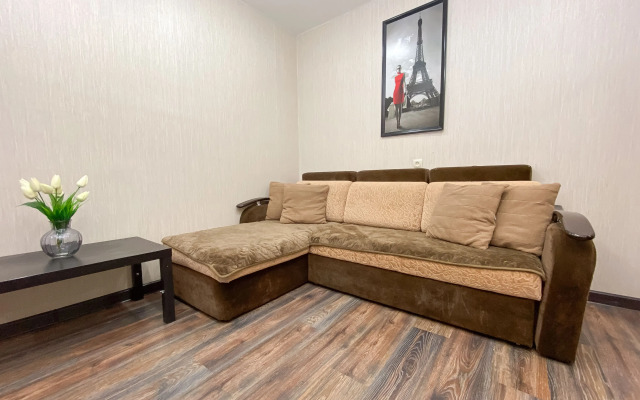 Апартаменты в спальном районе у кинотеатра Луна