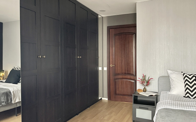 Na Pereulke Dokuchaev 2 Flat