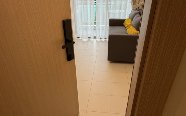Uyutnaya u Plyazha Kamala Flat