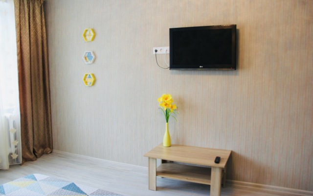 1komn Apartamentyi Ul. Shirotnaya 165 K 4 Apartments