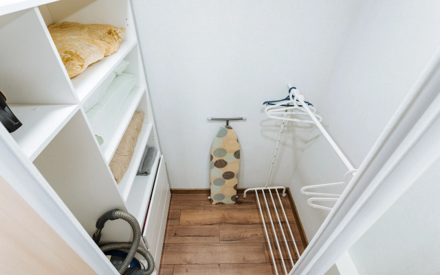 Uyutnaya S Dizaynerskim Remontom V Novom Dome Flat