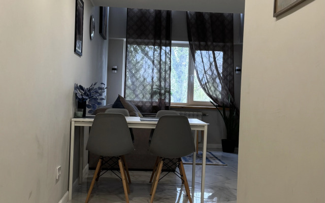 Dva Etazha Na Chertanovskoy Flat
