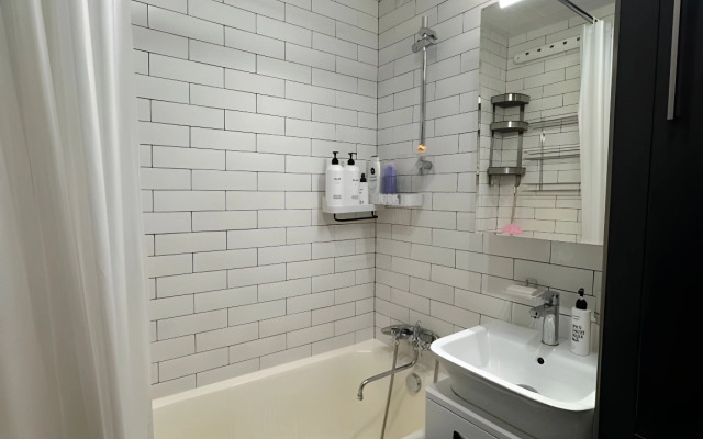 Uyutnaya S Dizaynerskimi Remontom Flat