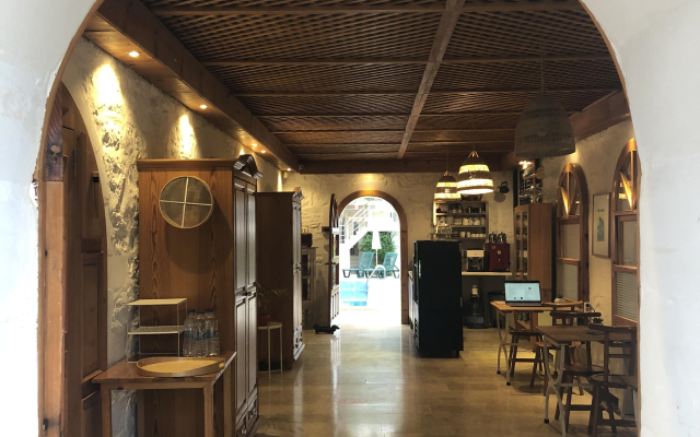 Swiss Eviniz Hotel