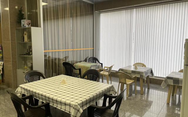 Tsentralnyij Guest House