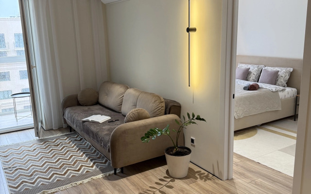S Frantsuzkim Balkonchikom Flat