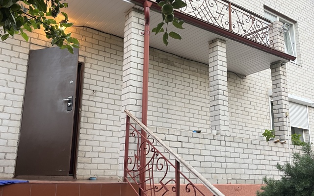 S Basseynom, Saunoy  i Kaminom Private House