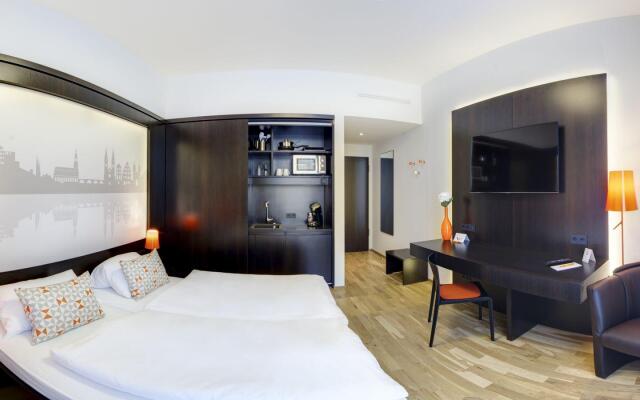 sevenDays Hotel BoardingHouse