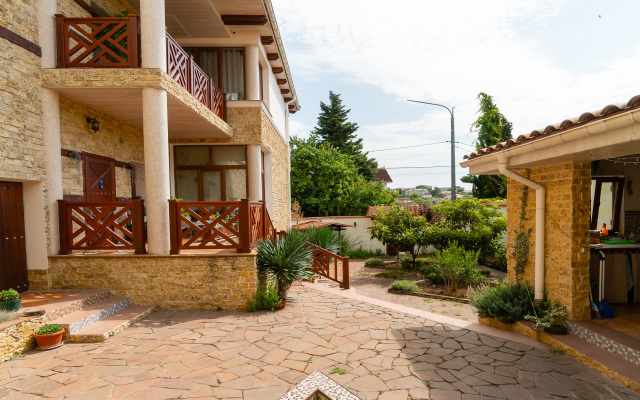 Rahil Guest House