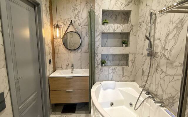 Апартаменты TopRooms: Квартира с Качелями и Джакузи