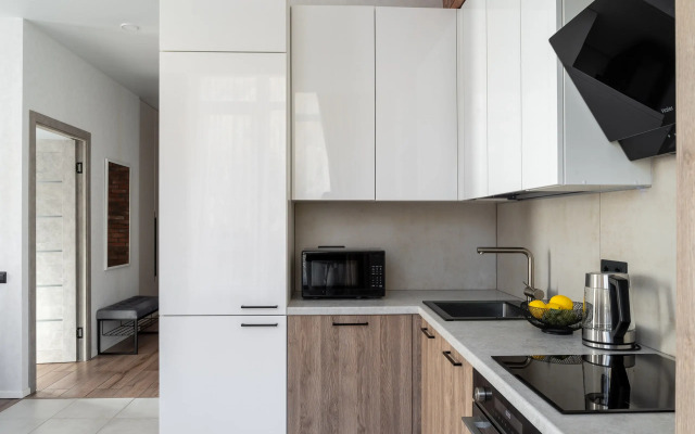 Bolshaya I Stilnaya S Vidom Na Gory Flat