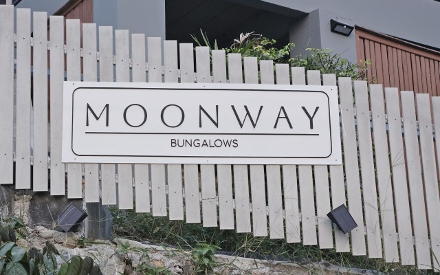 Moonway Bungalows