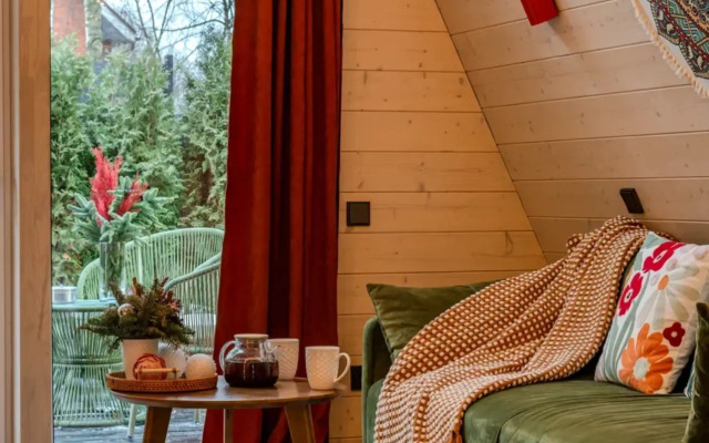 Частный дом Увеличенный А-фрейм Сад с баней и чаном