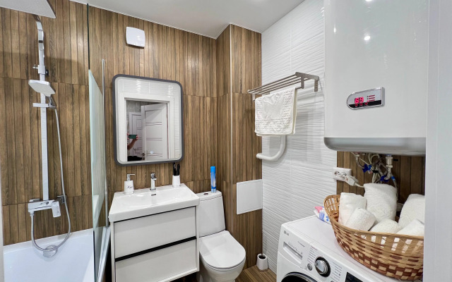 U Metro Chkalovskaya Yekaterinburg Chapaeva 72a Flat