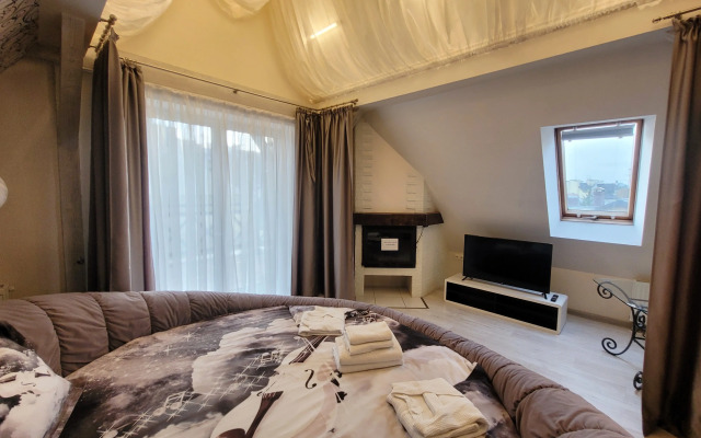 Квартира Эксклюзивная студия для романтического времяпровождения