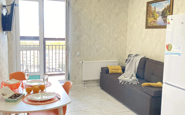 1-komn kvartira V TSENTRE 41 kv.m. ul. Poleszhaeva d.92 Apartments