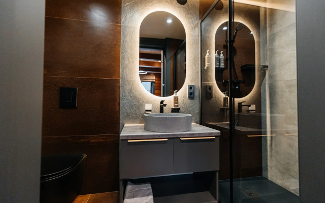 Les Hotel