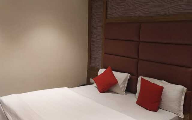 Radhe Hotel