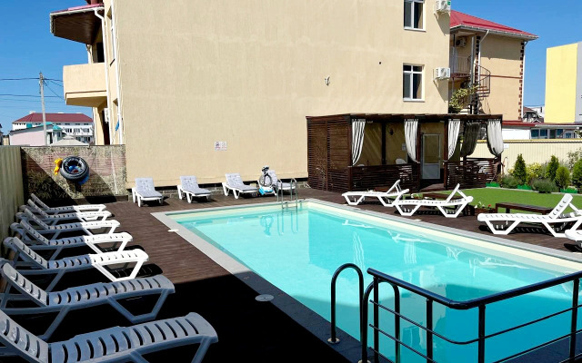 Cher&Nika Guest house