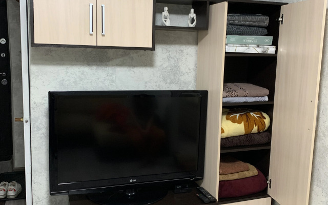 Dvukhkomnatnaya Prosveshcheniya 106A Flat