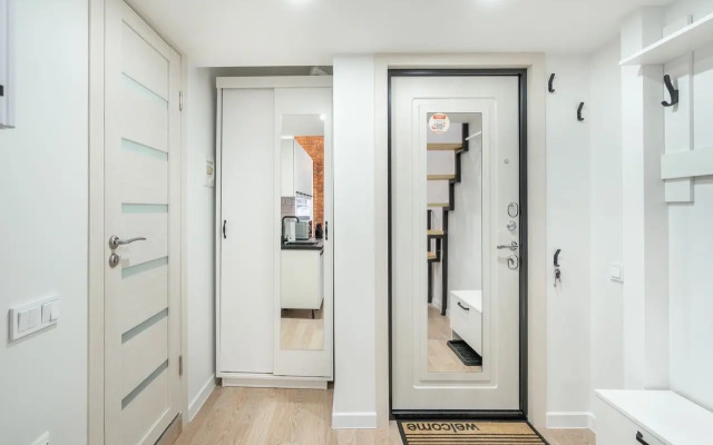 Atmosfernaya Studiya U Tavricheskogo Flat