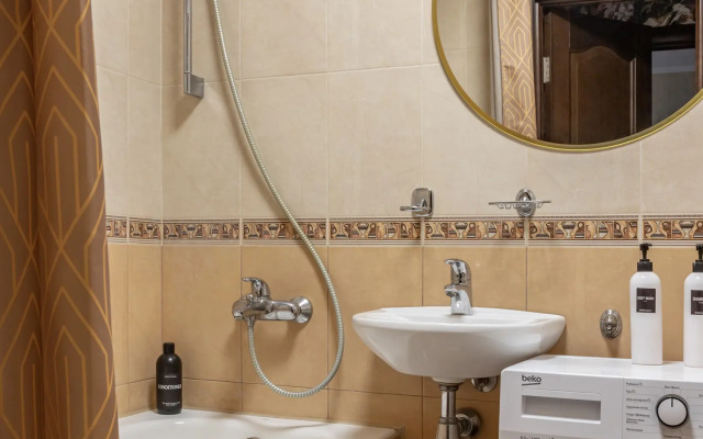 Квартира с кинопроектором пешком по Арбату до Кремля