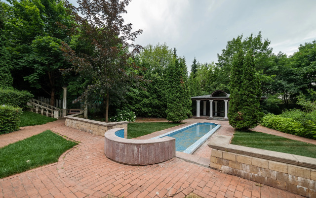 Atrium Private house