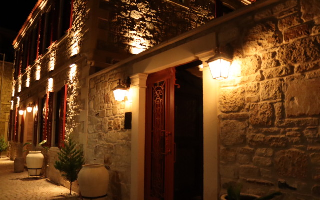 Dionysos 1789 Boutique Hotel