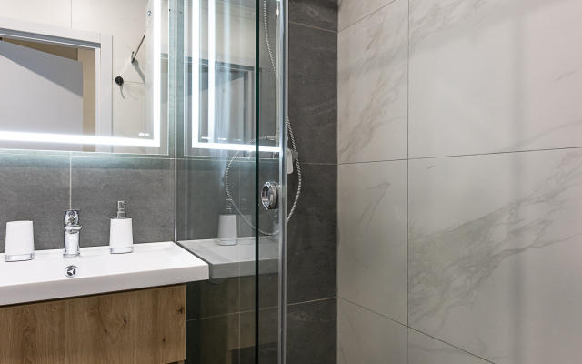 U Metro Avtovo Apartments