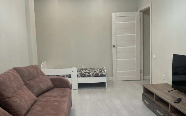 Dvukhkomnatnaya na bulvare 30-letiya Pobedy 50 Flat