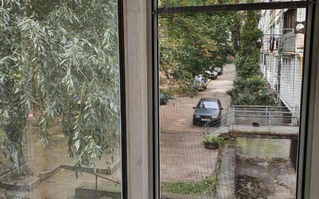 Квартира Двухкомнатная квартира в районе рынка